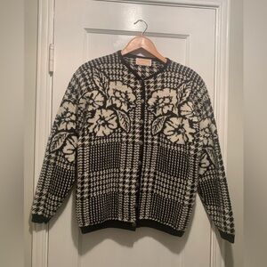 Pendleton Vintage Virgin Wool Black and White Floral Houndstooth Cardigan M